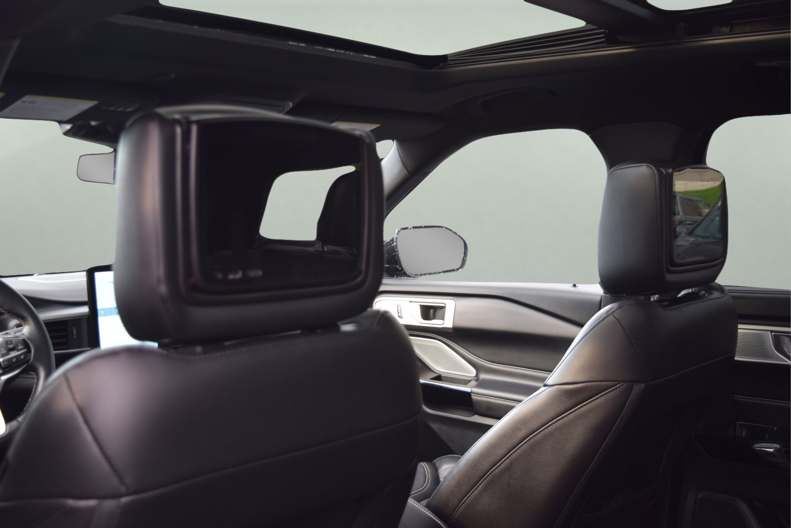 Certified 2022 Ford Explorer ST w/ Equipment Group 401A image 10