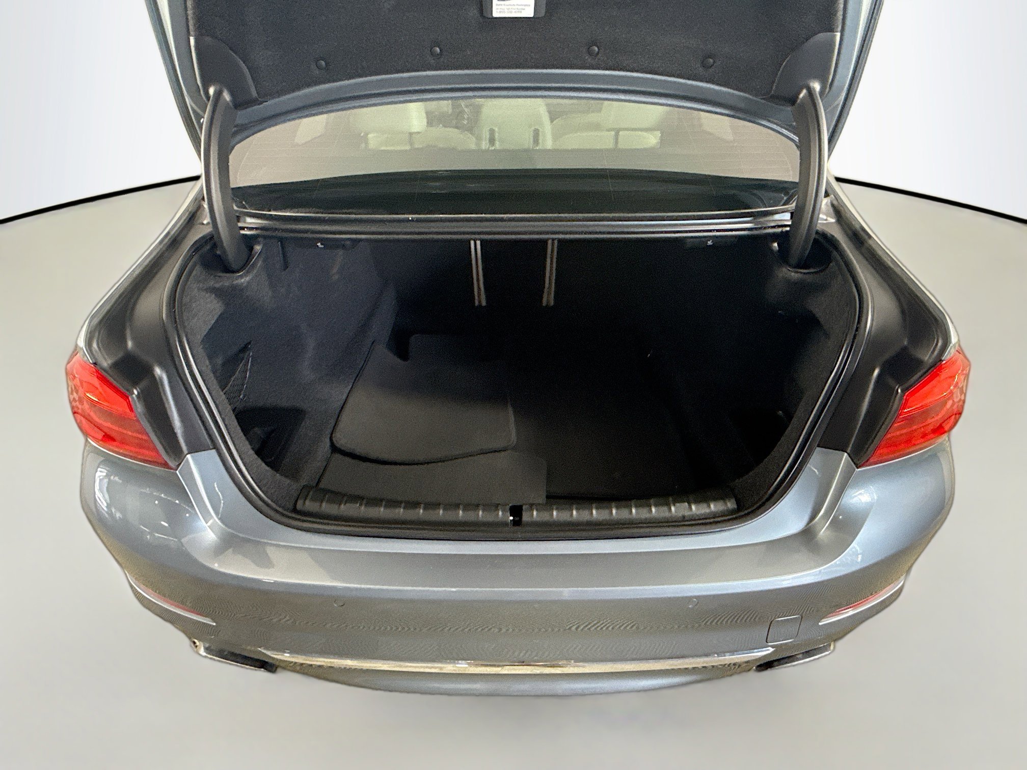 Used 2018 BMW 540i image 35