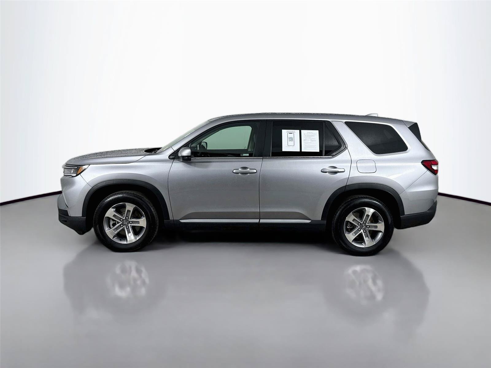 Used 2025 Honda Pilot EX-L image 6