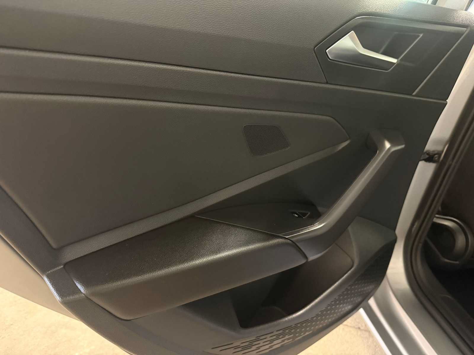 Certified 2023 Volkswagen Jetta S FWD image 23