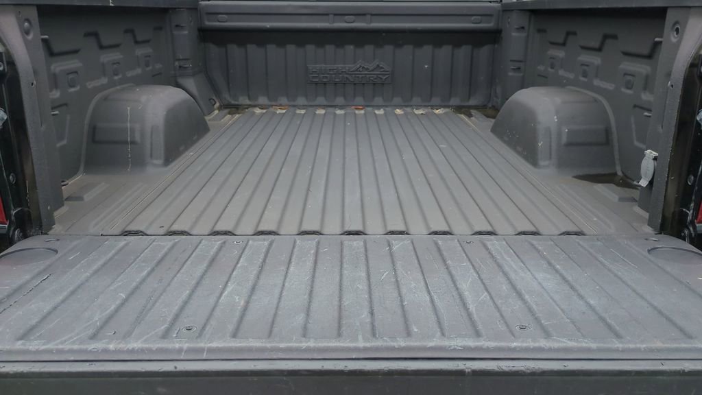 Used 2023 Chevrolet Silverado 1500 High Country w/ Z71 Off-Road Package image 39