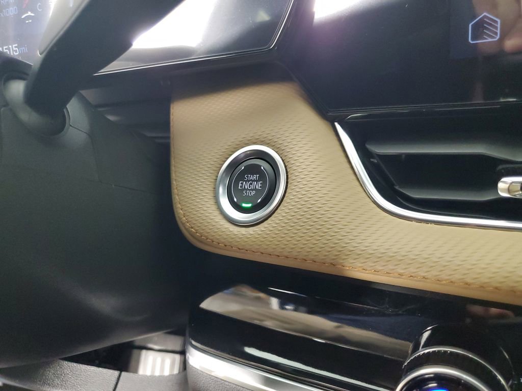 Used 2025 Chevrolet Equinox ACTIV w/ Safety and Technology Package image 20