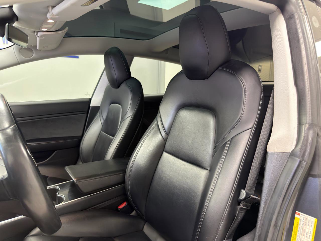 Used 2018 Tesla Model 3 Mid Range image 11