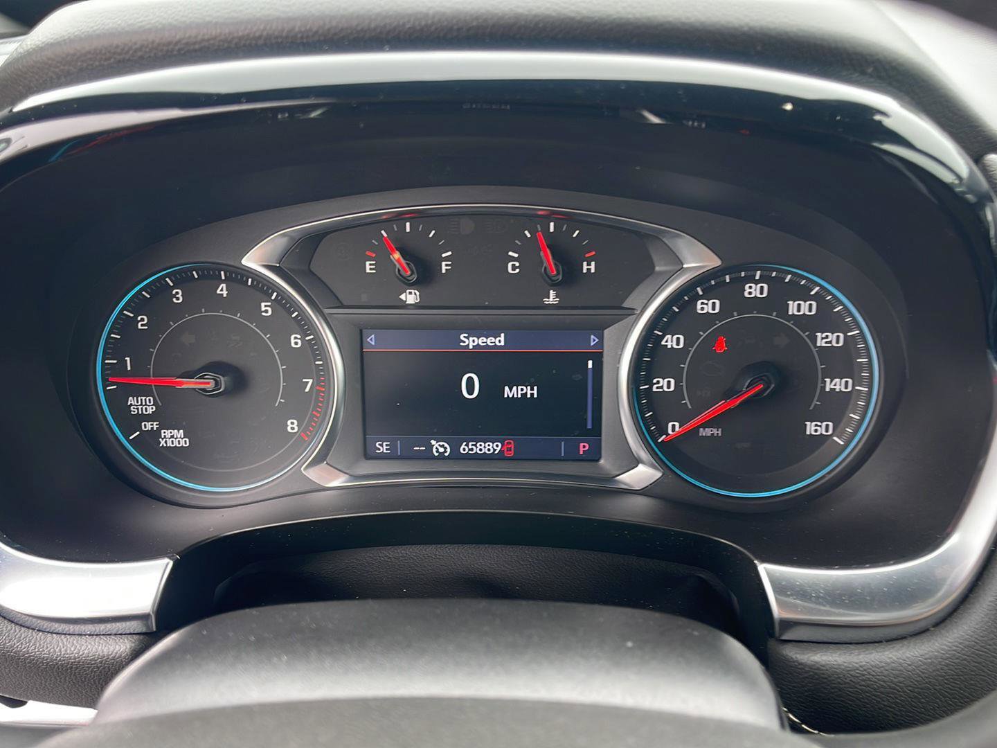 Used 2023 Chevrolet Traverse LT FWD image 14