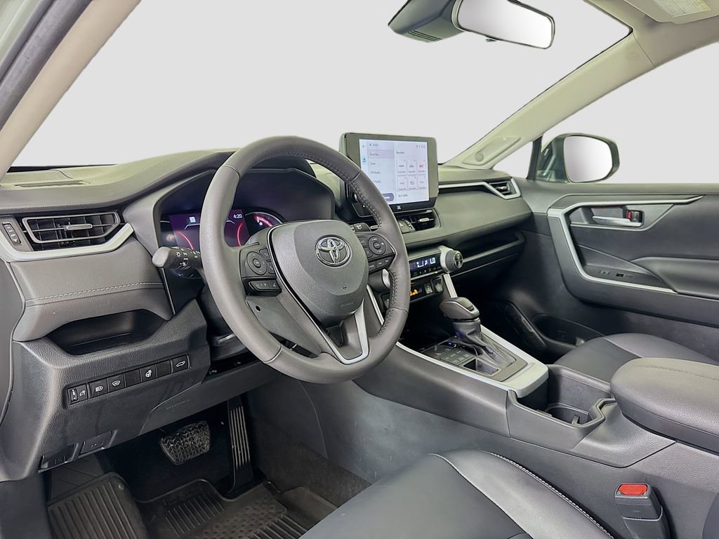 Used 2023 Toyota RAV4 XLE Premium AWD/4WD image 9