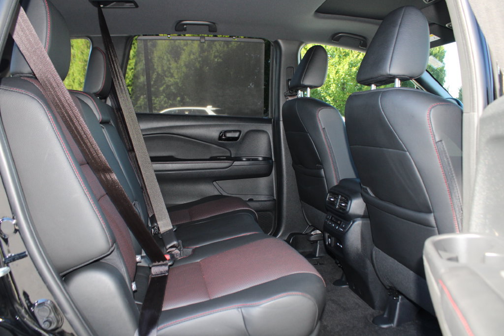 Used 2024 Honda Passport Black Edition image 14