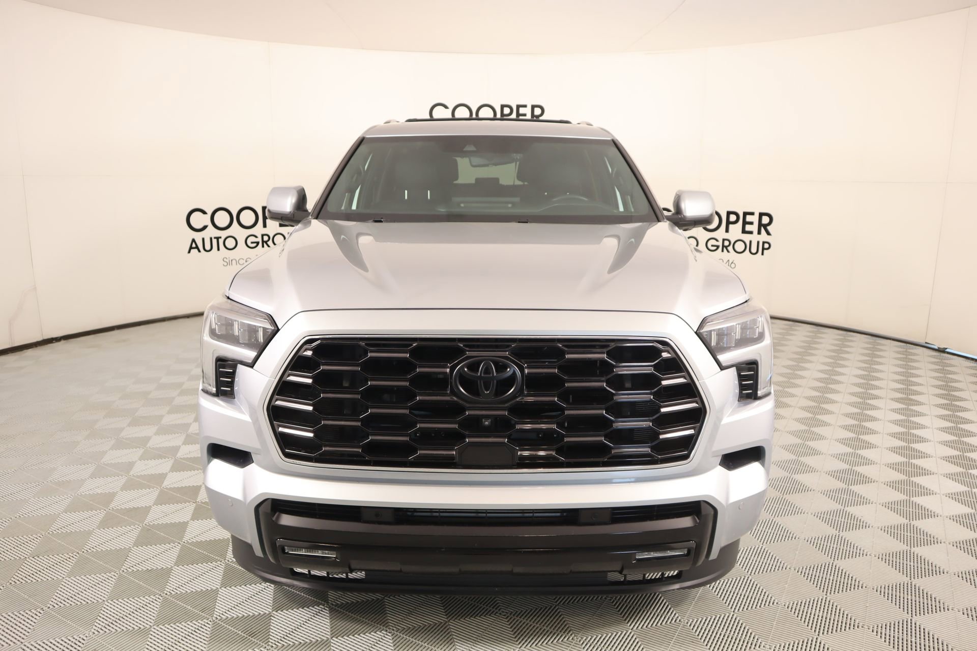 Used 2024 Toyota Sequoia Platinum image 9