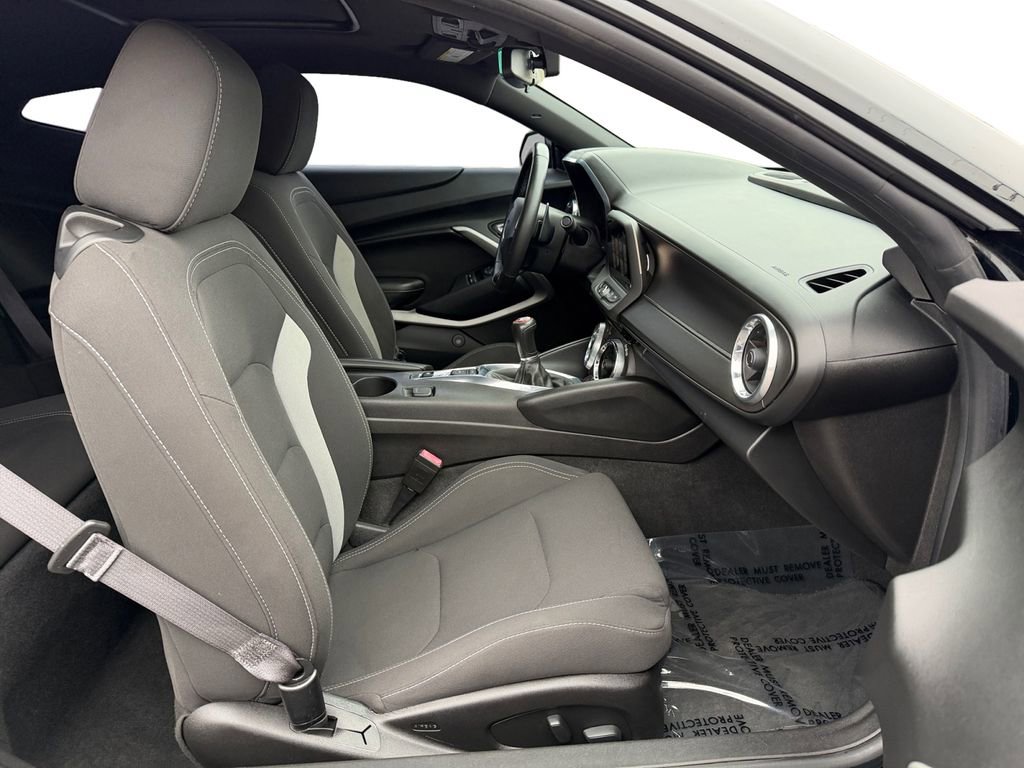 Used 2017 Chevrolet Camaro SS image 18