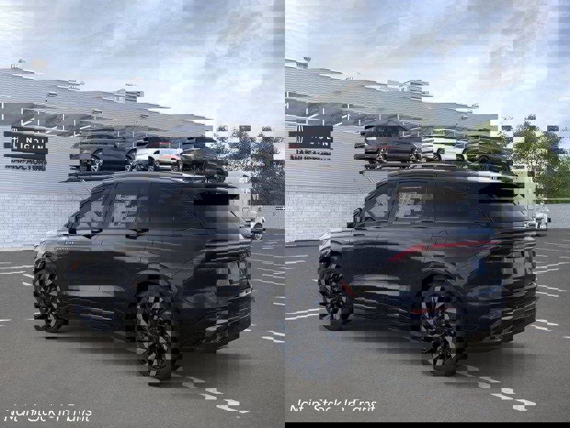 New 2026 Lincoln Nautilus Reserve image 4