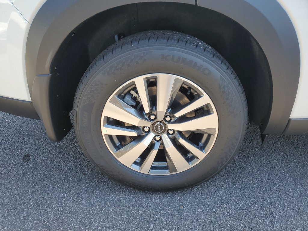 New 2026 Nissan Pathfinder SL FWD image 5