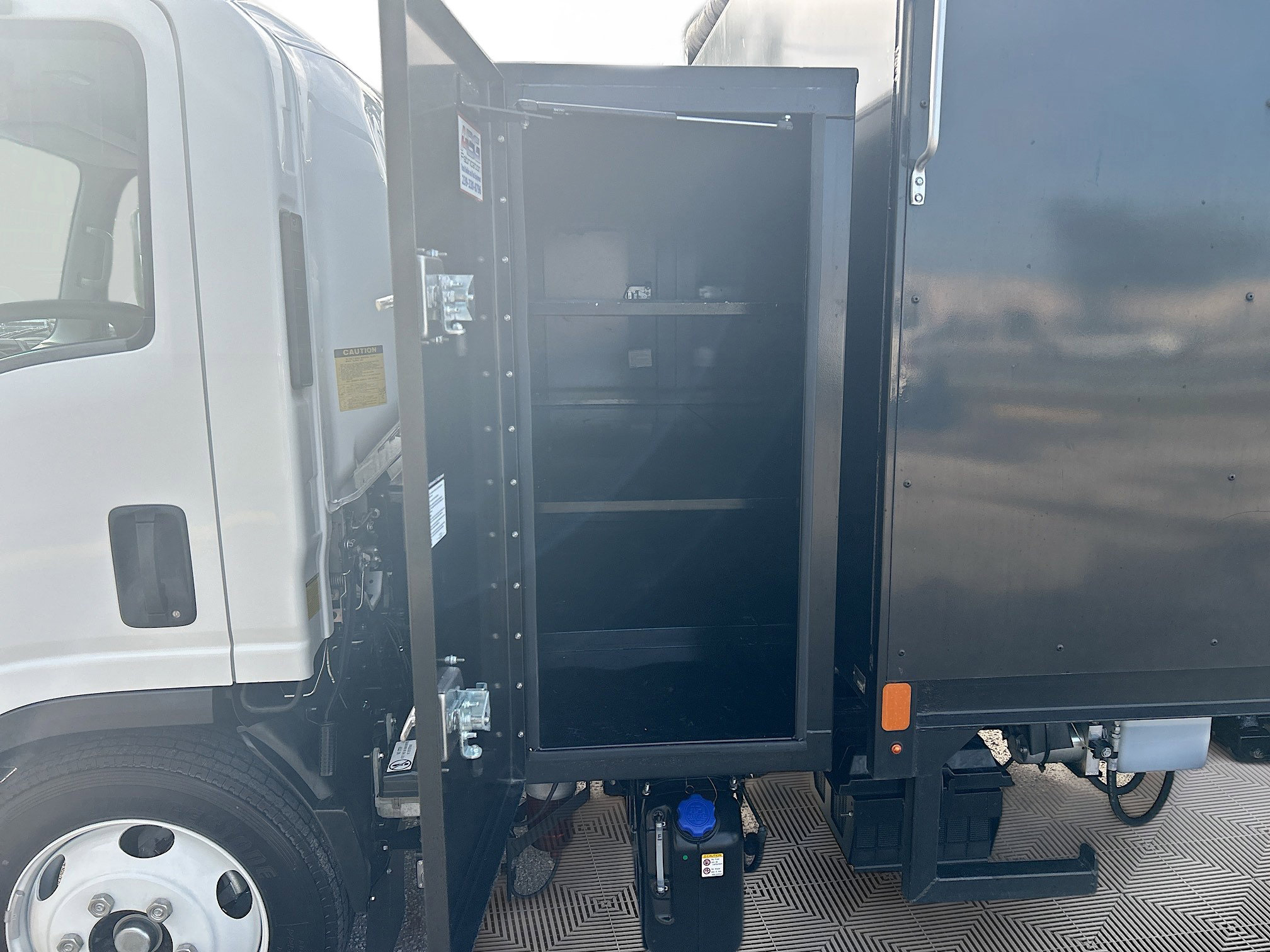 Used 2023 Chevrolet Low Cab Forward 5500XD RWD image 19