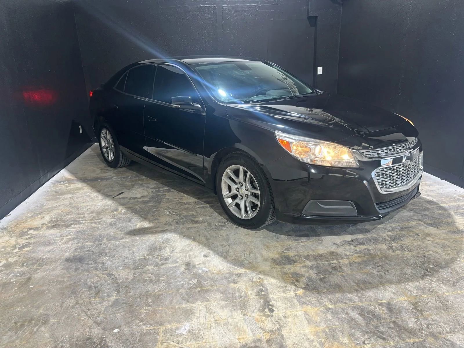 Used 2016 Chevrolet Malibu LT w/ Power Convenience Package image 1