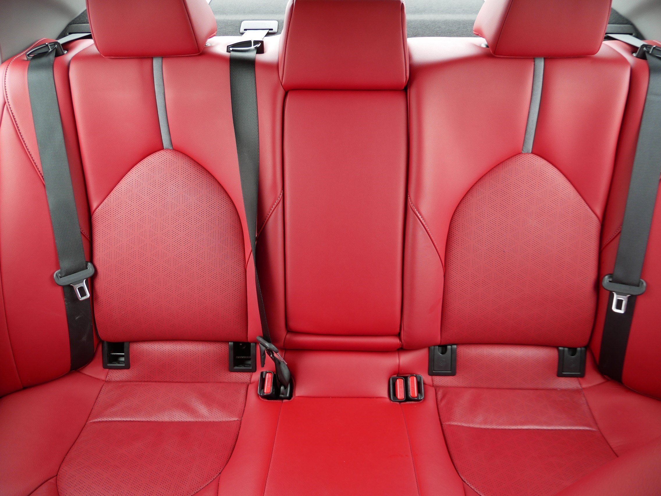 Used 2023 Toyota Camry XSE FWD image 13