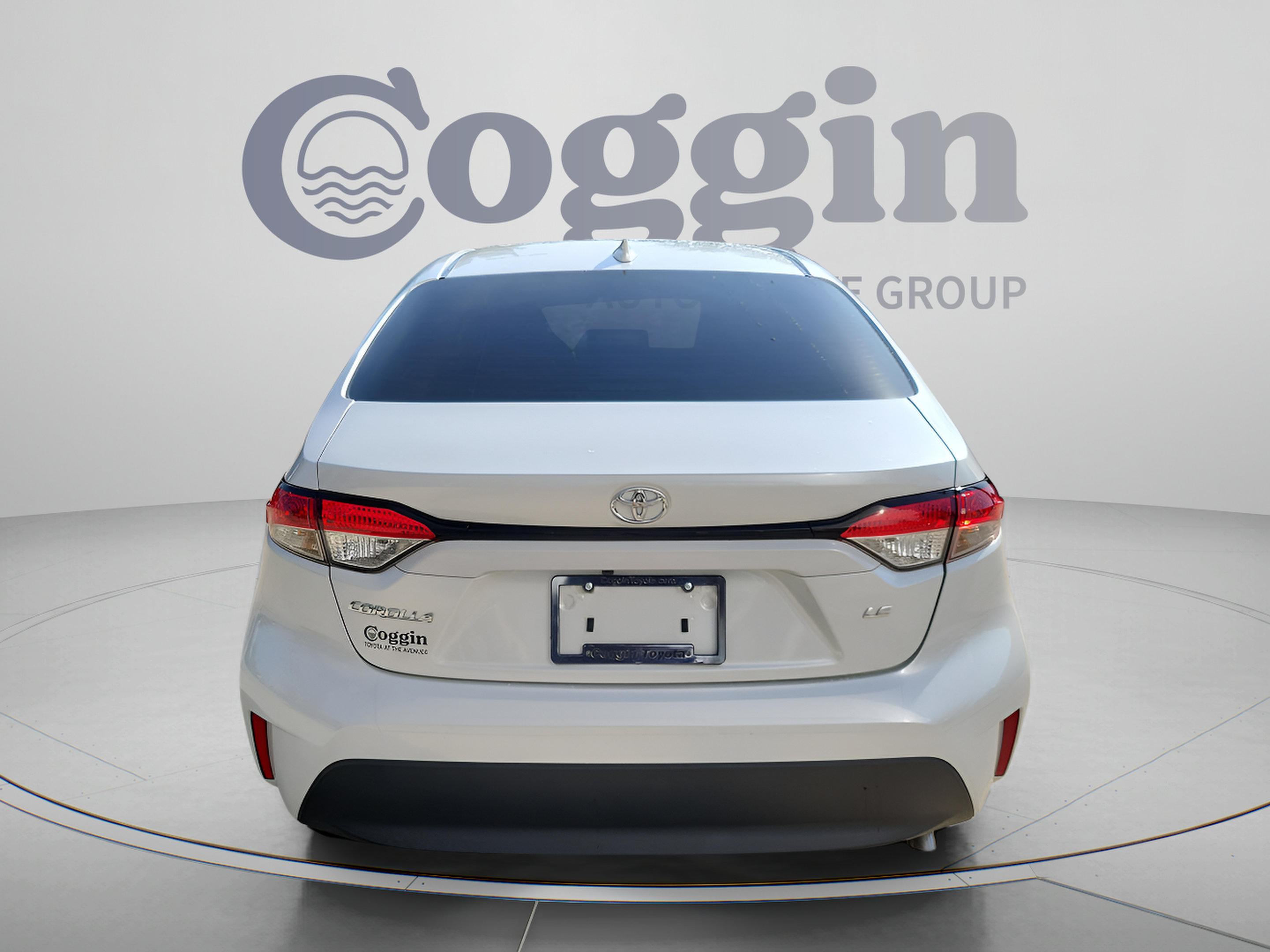 Used 2024 Toyota Corolla LE FWD image 5