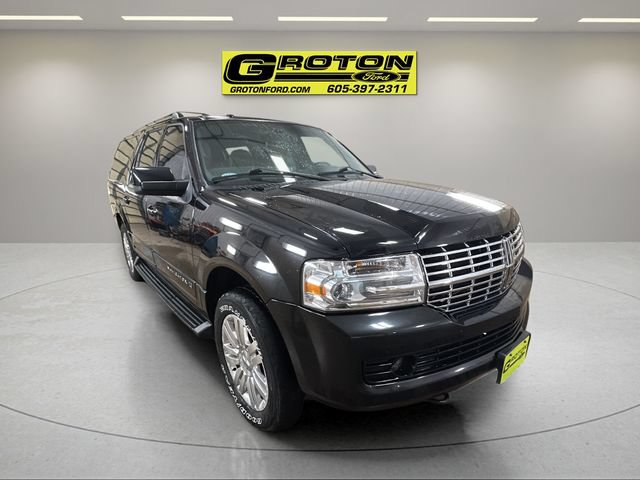 Used 2013 Lincoln Navigator L 4WD image 6