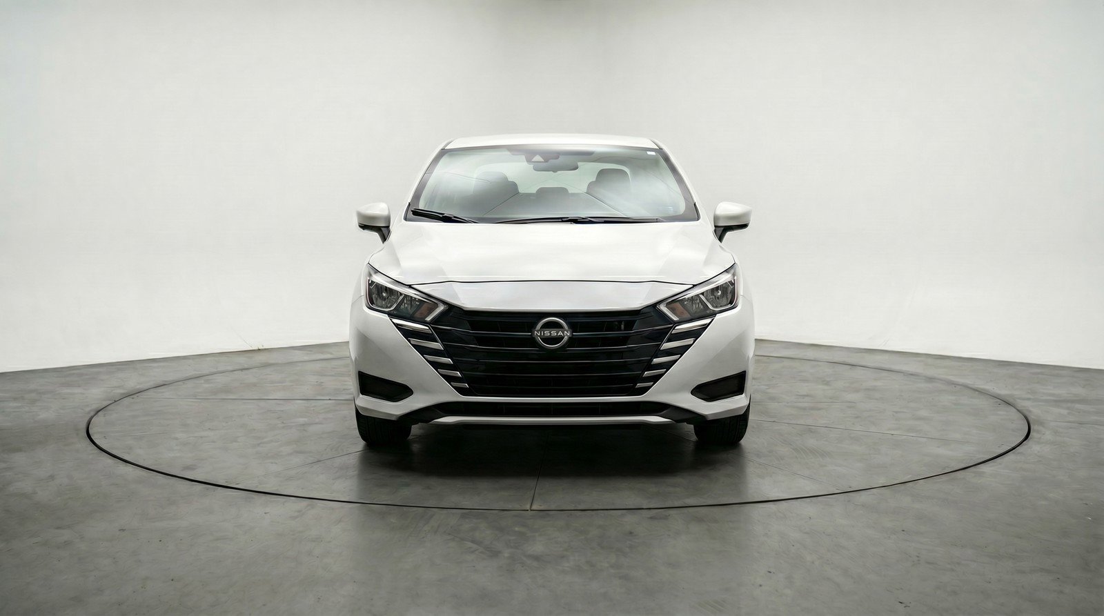Used 2025 Nissan Versa SV FWD image 2