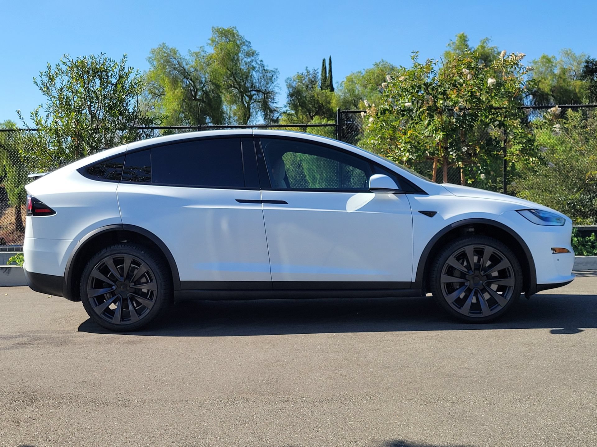Used 2022 Tesla Model X AWD/4WD image 8