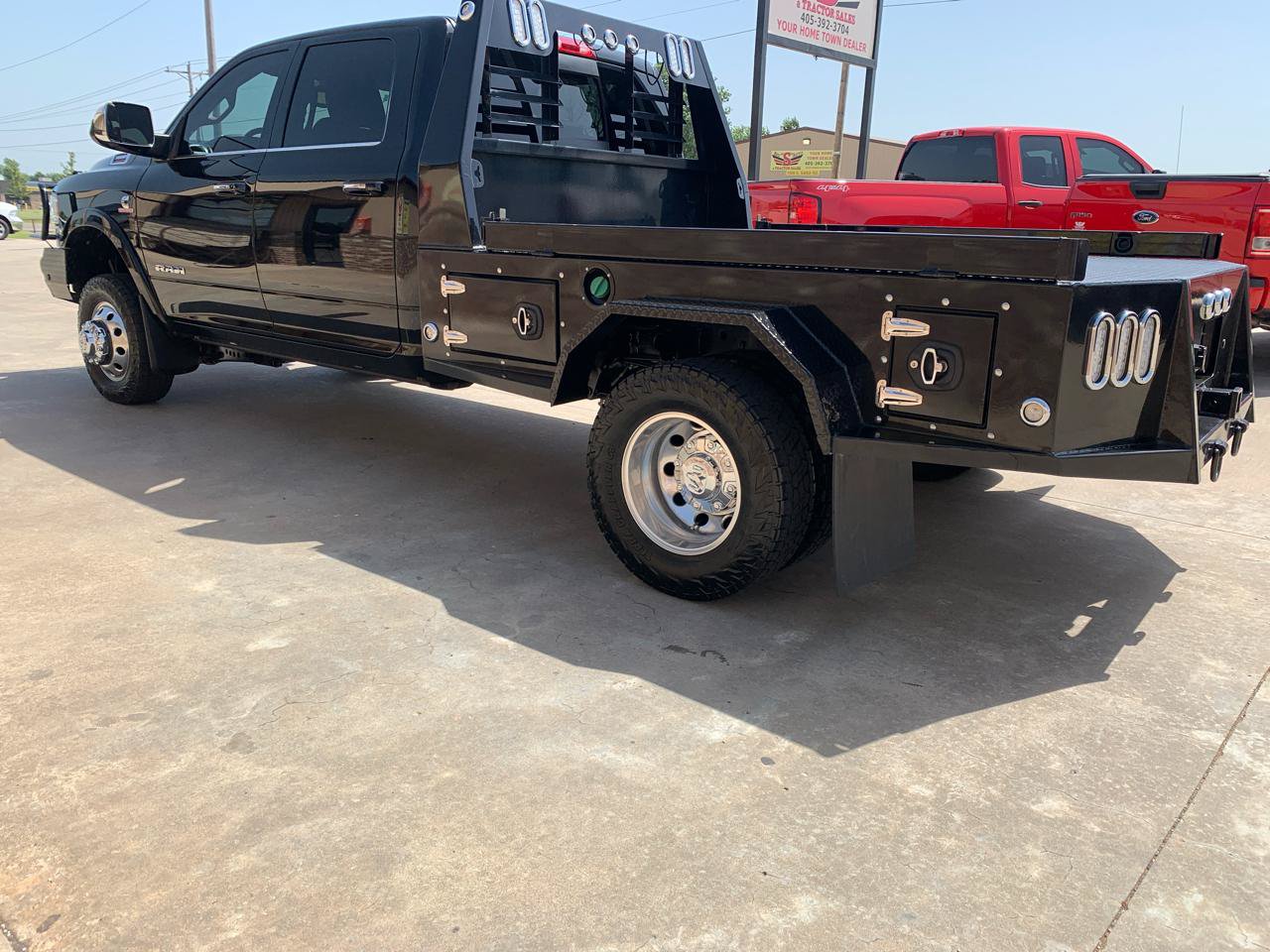 Used 2022 RAM 3500 Laramie AWD/4WD image 4