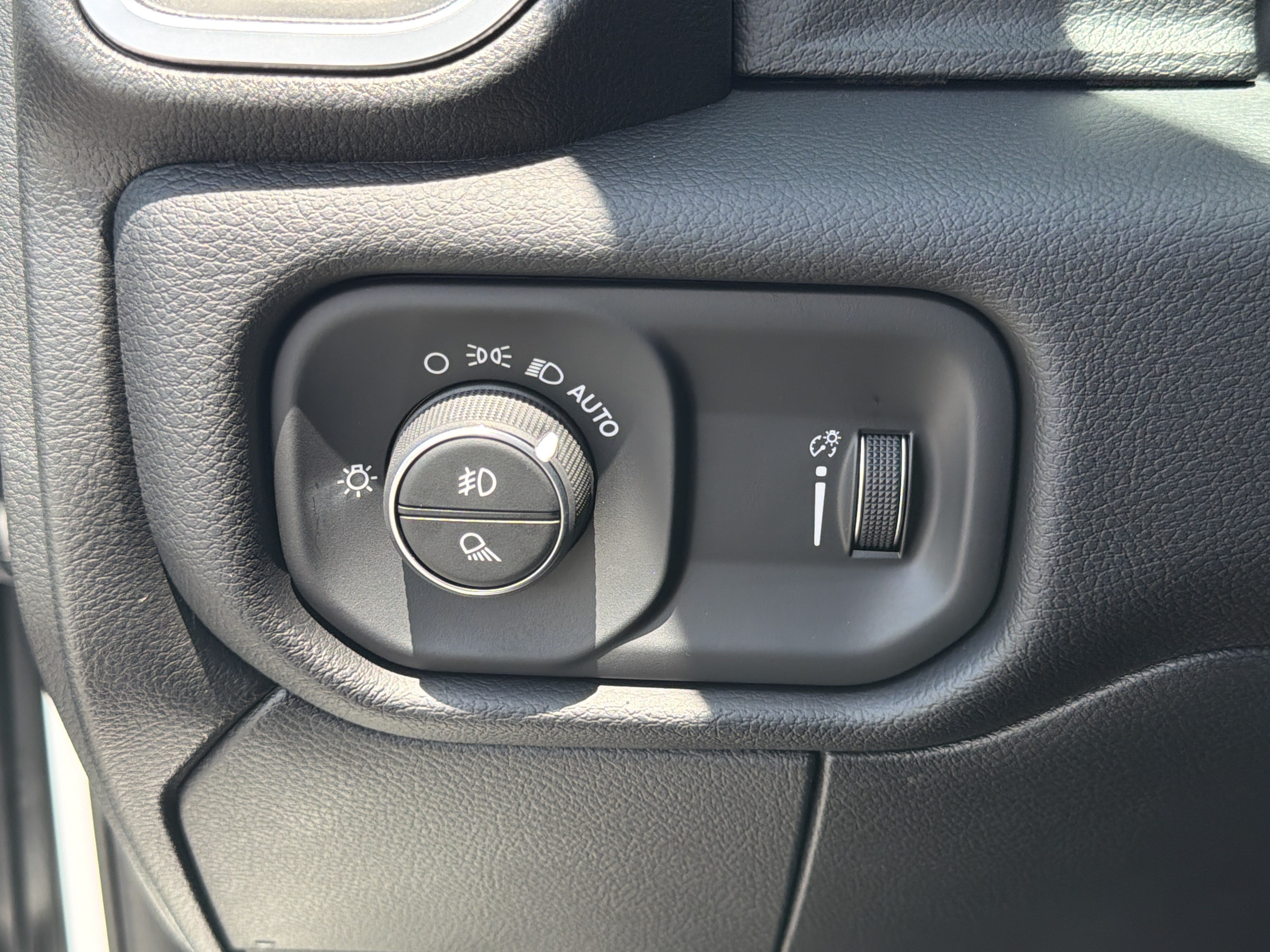 New 2026 RAM 3500 Big Horn AWD/4WD image 36