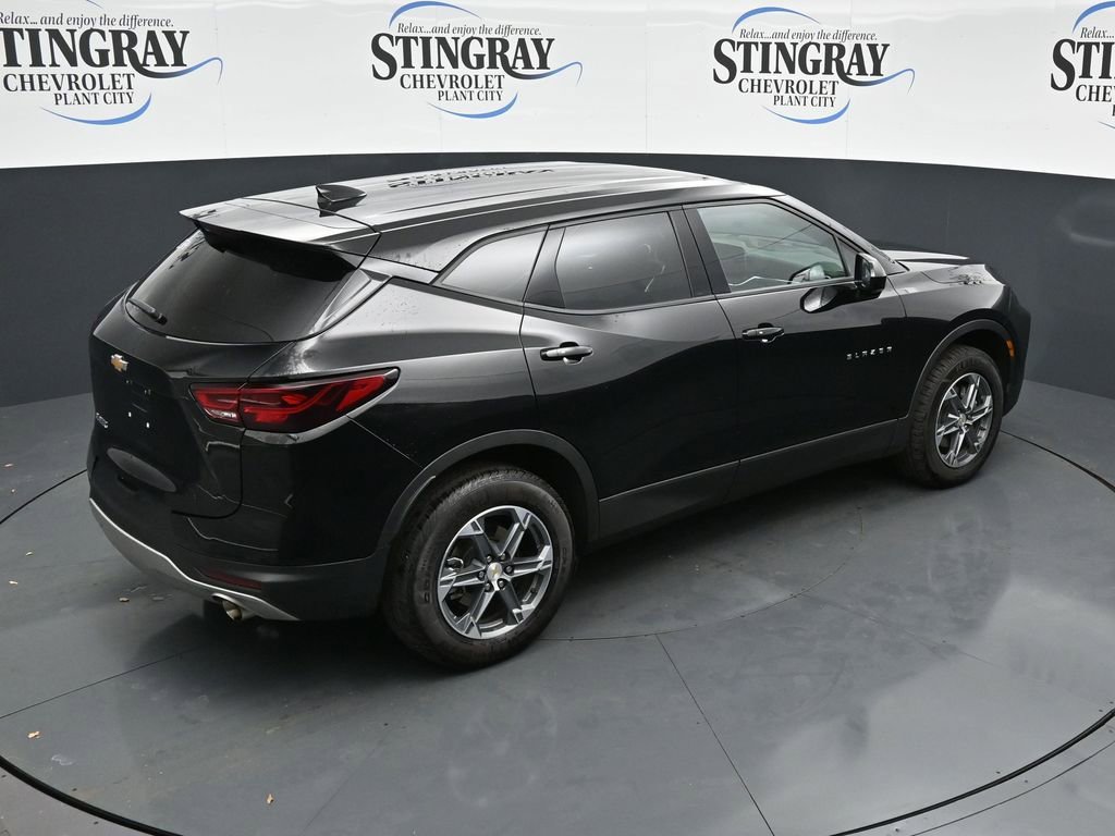 Used 2025 Chevrolet Blazer LT FWD image 24