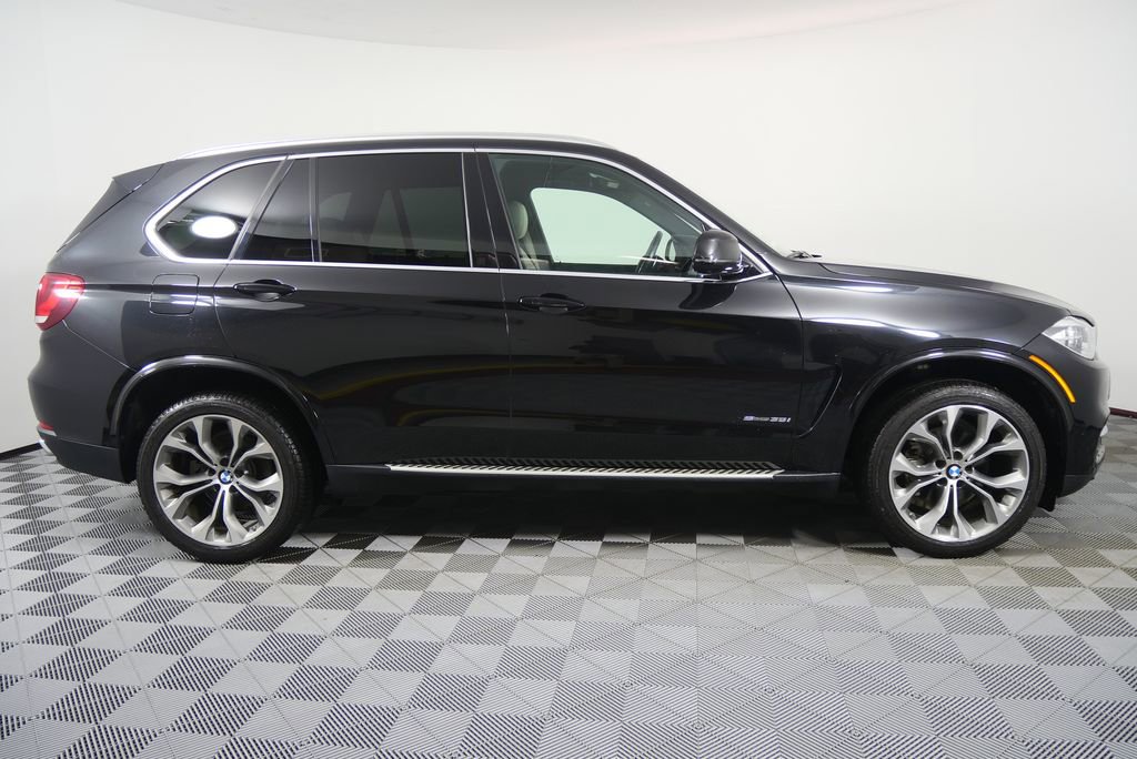 Used 2018 BMW X5 sDrive35i w/ Lighting Package image 2