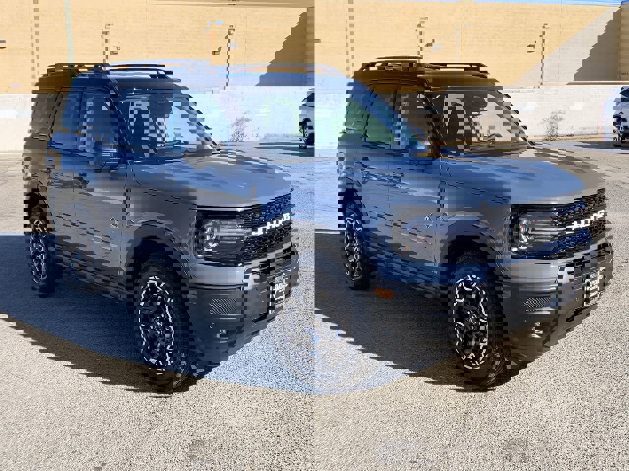 New 2025 Ford Bronco Sport Outer Banks image 2