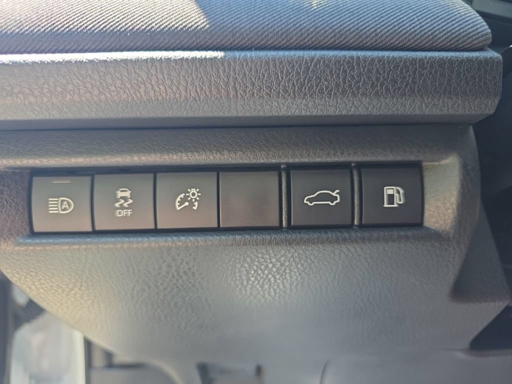 Used 2026 Toyota Camry LE FWD image 22
