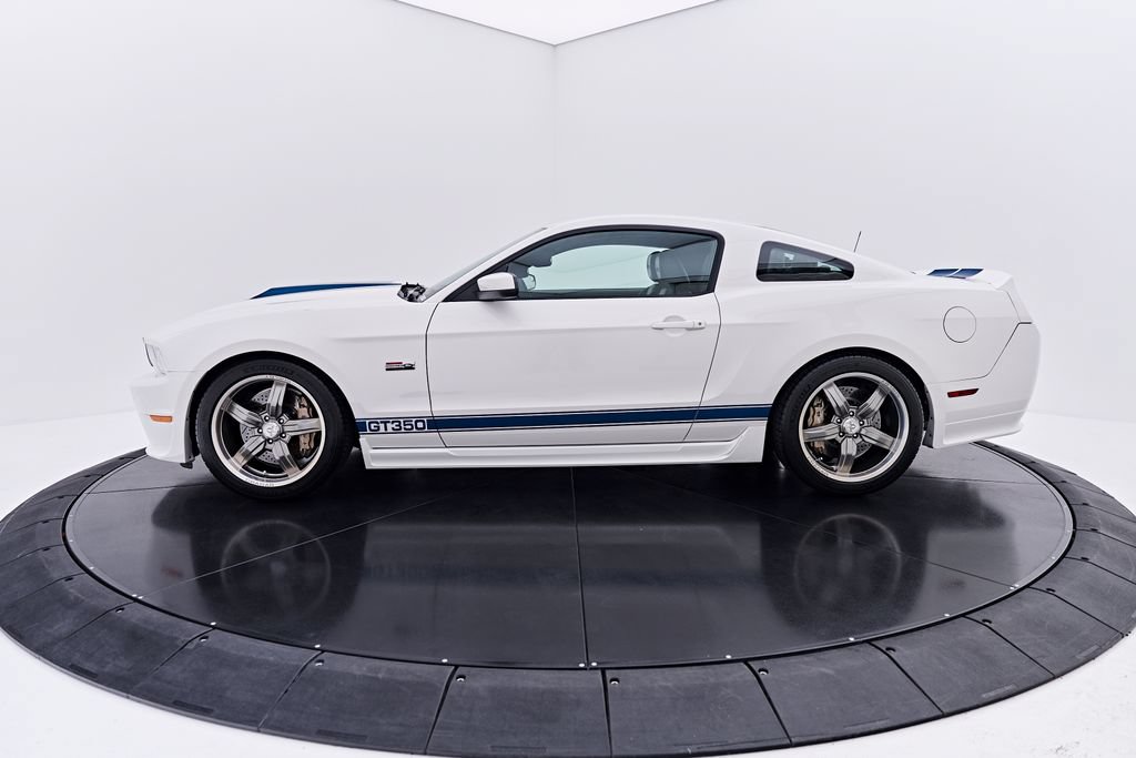 Used 2011 Ford Mustang GT Premium w/ Electronics Pkg RWD image 12