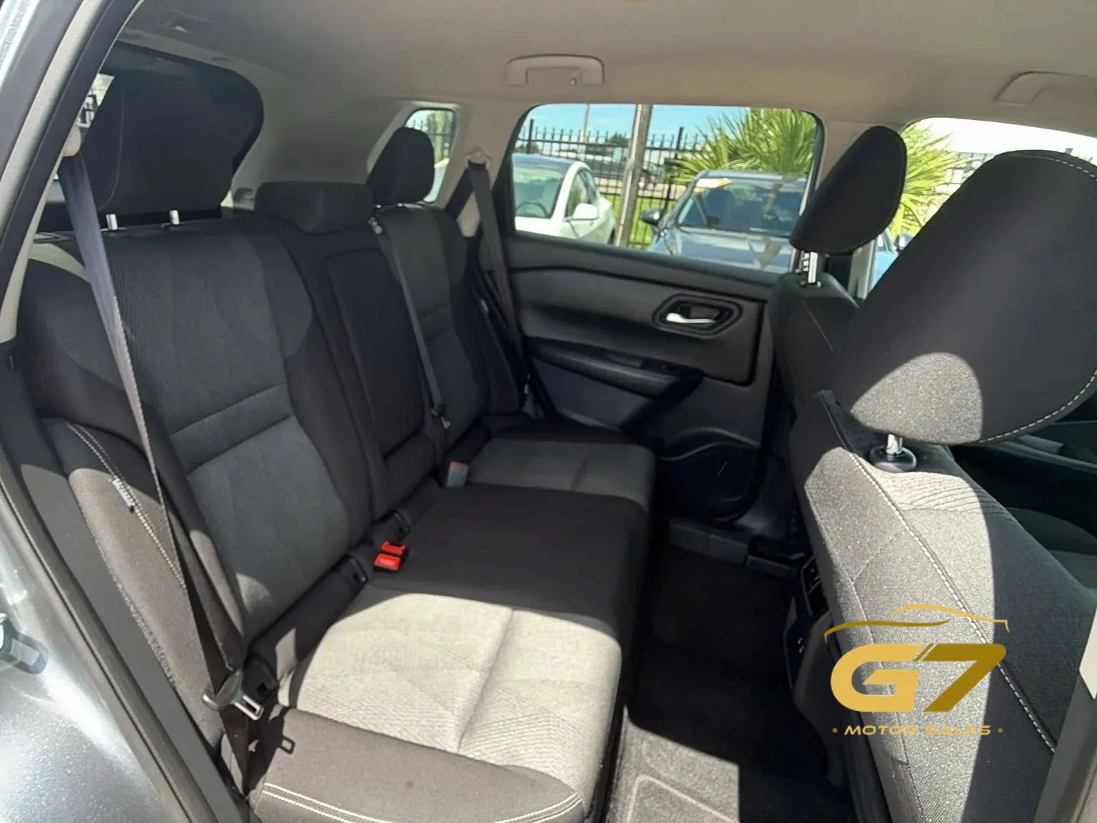 Used 2025 Nissan Rogue SV FWD image 22