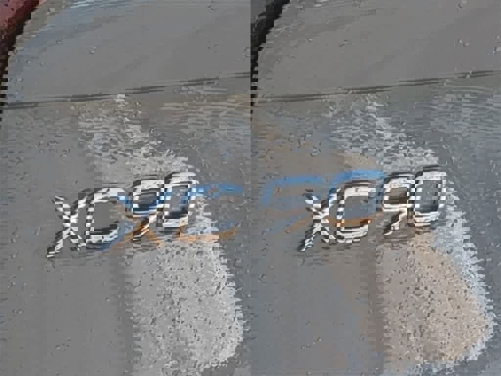 Certified 2026 Volvo XC90 B6 Plus w/ Protection Package Premier image 12