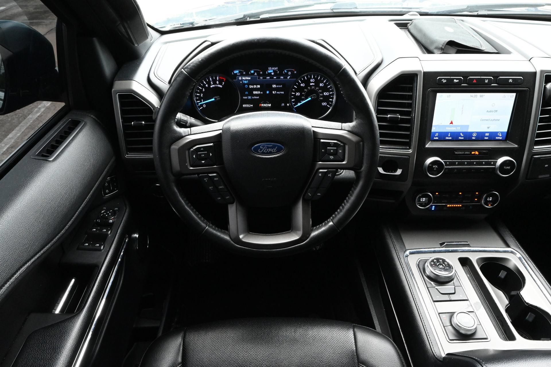 Used 2020 Ford Expedition XLT w/ Equipment Group 202A AWD/4WD image 10