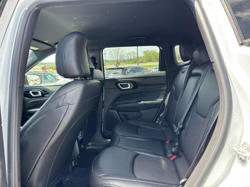 Used 2025 Jeep Compass Latitude w/ Altitude Special Edition AWD/4WD image 10