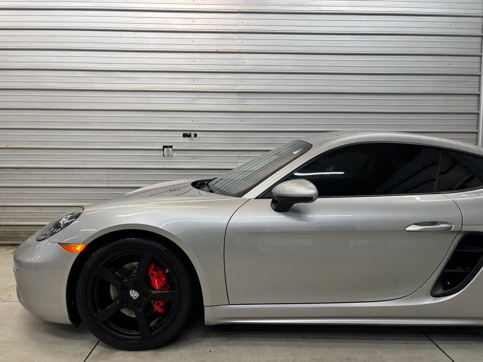 Used 2017 Porsche 718 Cayman S RWD image 3