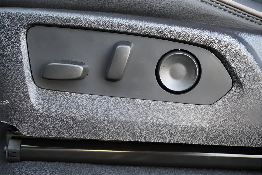 New 2026 GMC Canyon Denali image 20