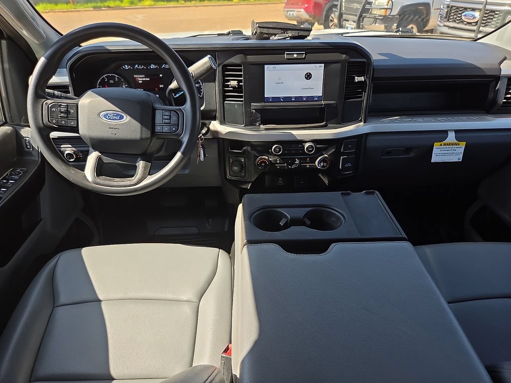 Used 2025 Ford F350 XL AWD/4WD image 16