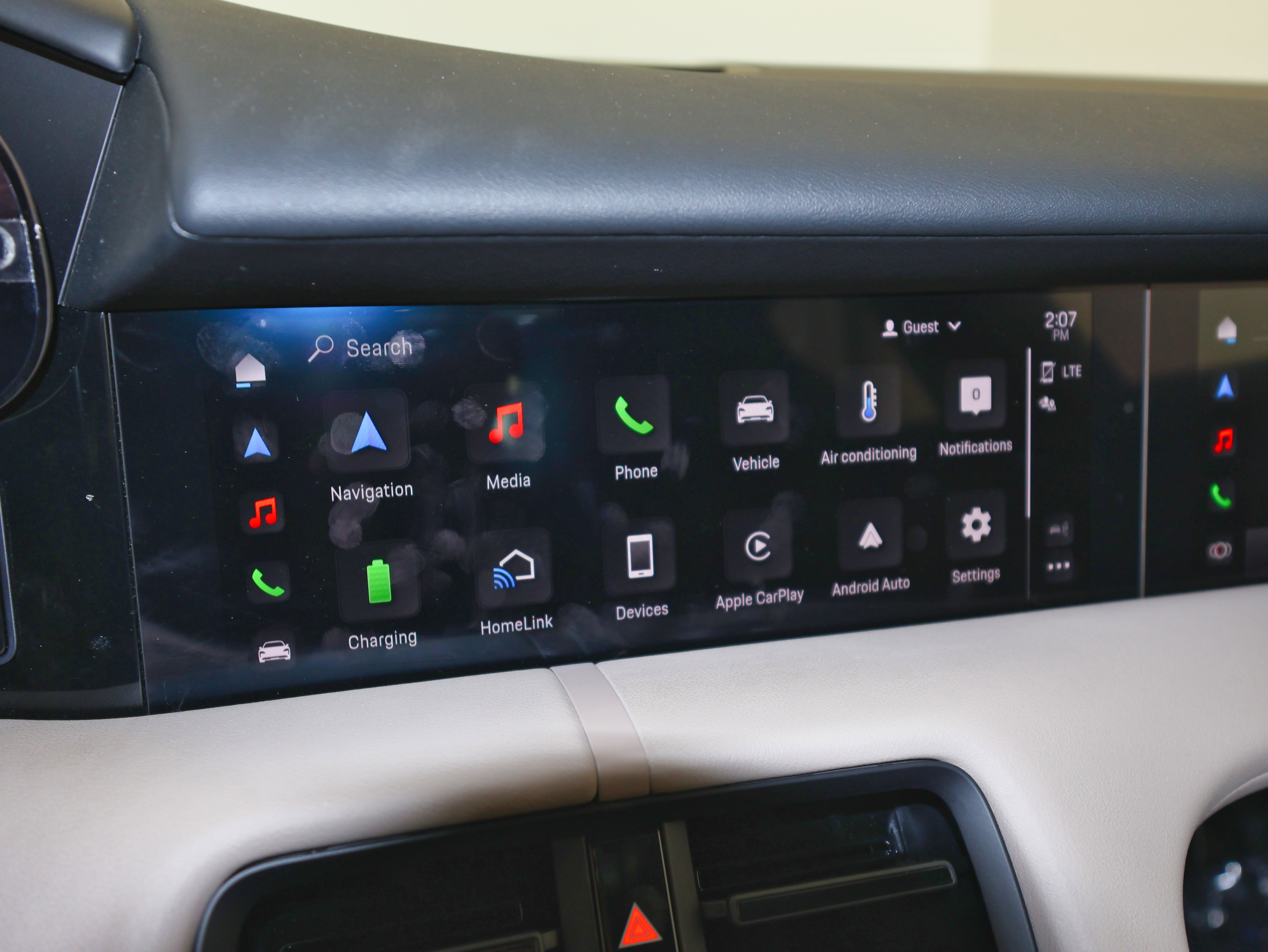 Used 2022 Porsche Taycan 4S image 33