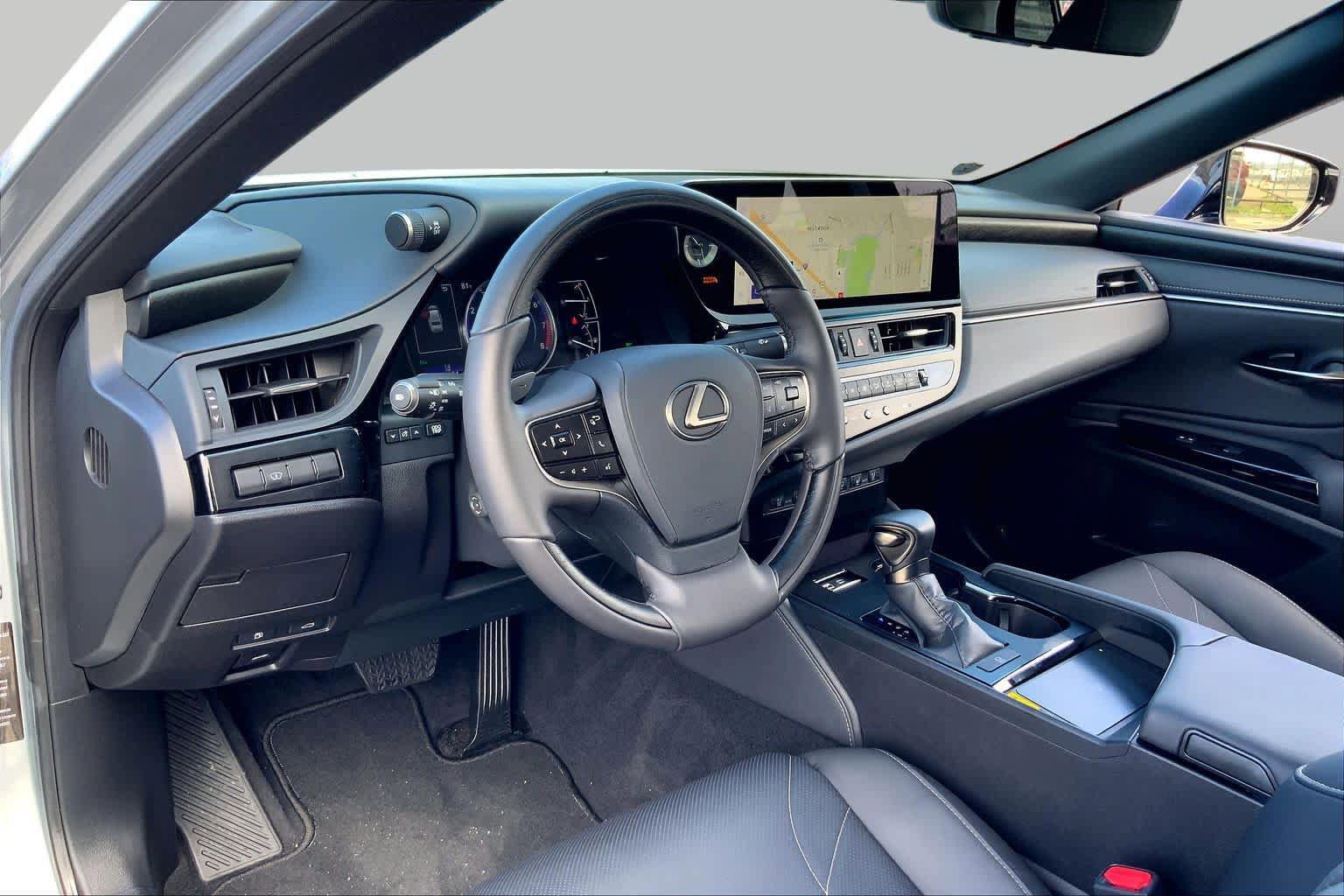 Used 2024 Lexus ES 350 w/ Technology Package FWD image 17