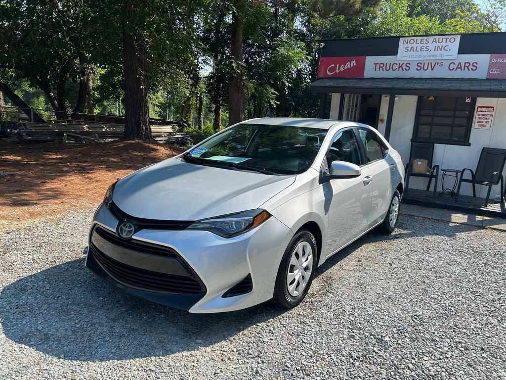 Used 2019 Toyota Corolla L FWD image 3