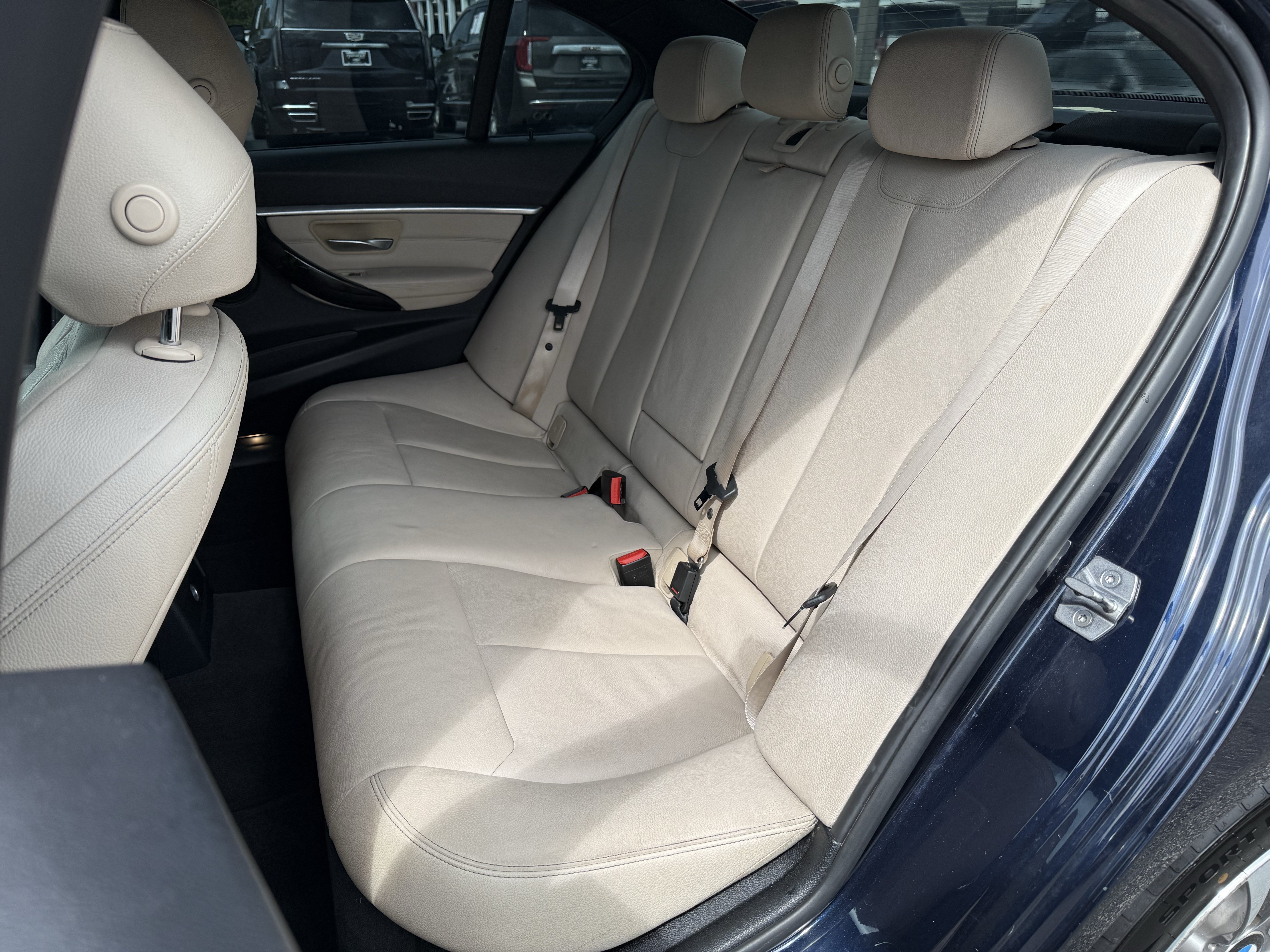 Used 2016 BMW 328i Sedan RWD image 32