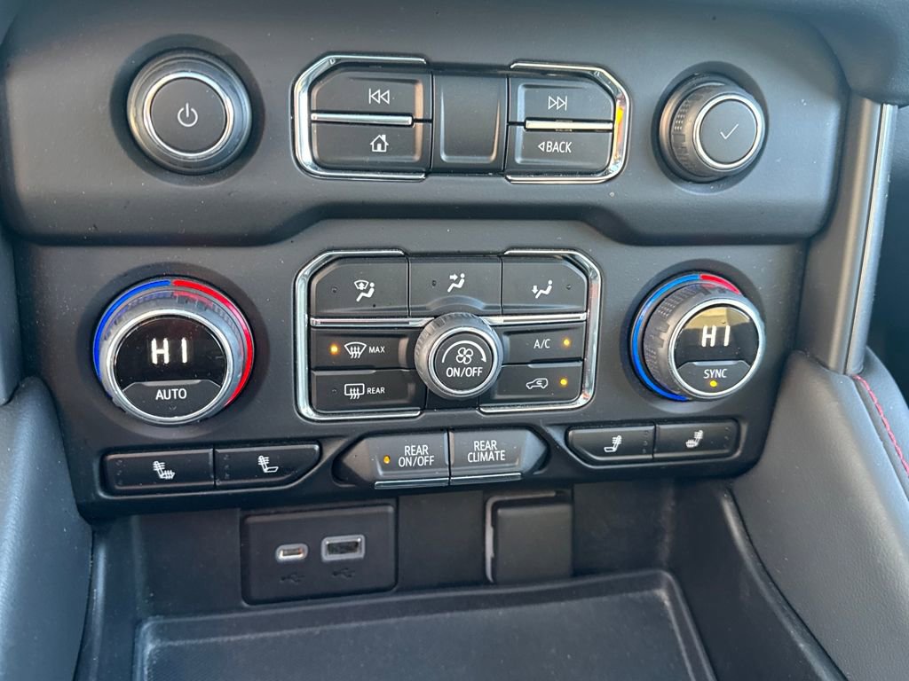 Used 2021 Chevrolet Suburban RST image 23