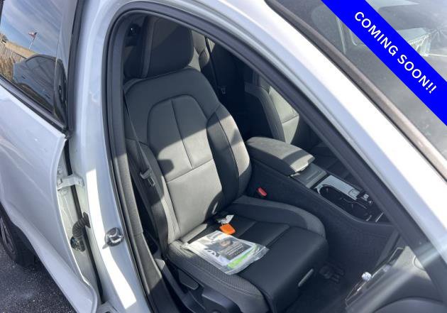 Used 2023 Volvo C40 Recharge Core w/ Protection Package Premier AWD/4WD image 17