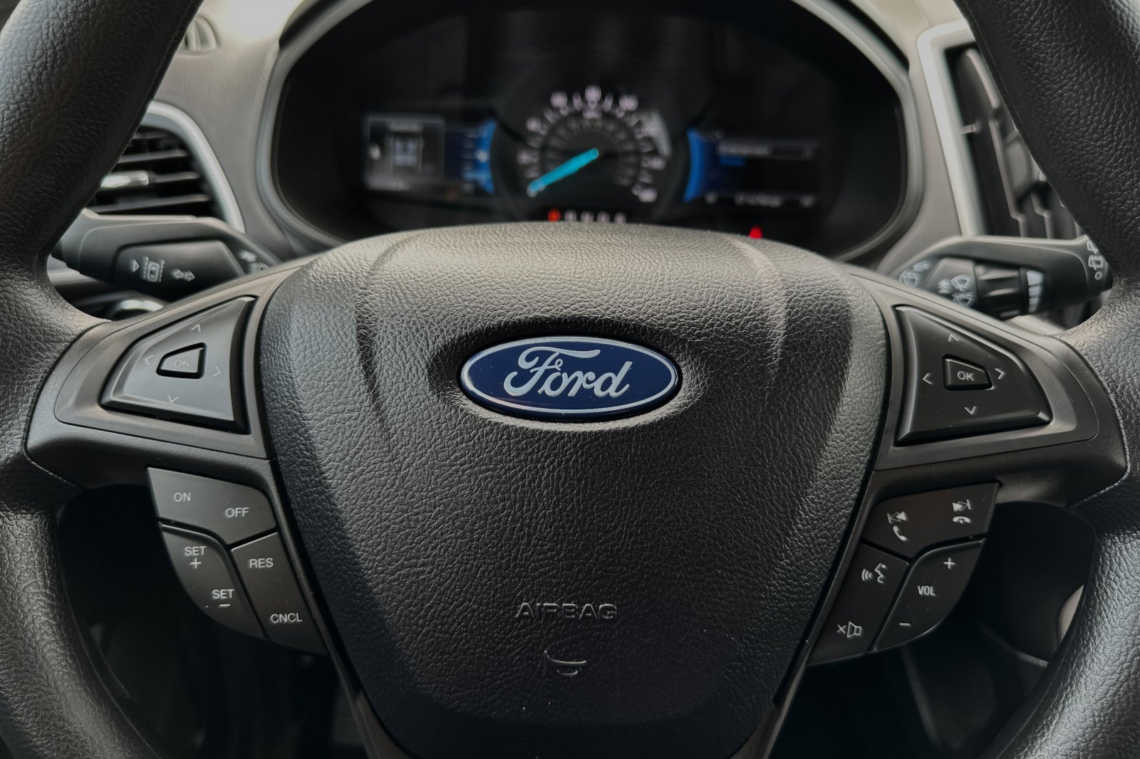 New 2024 Ford Edge SE w/ Black Appearance Package image 21