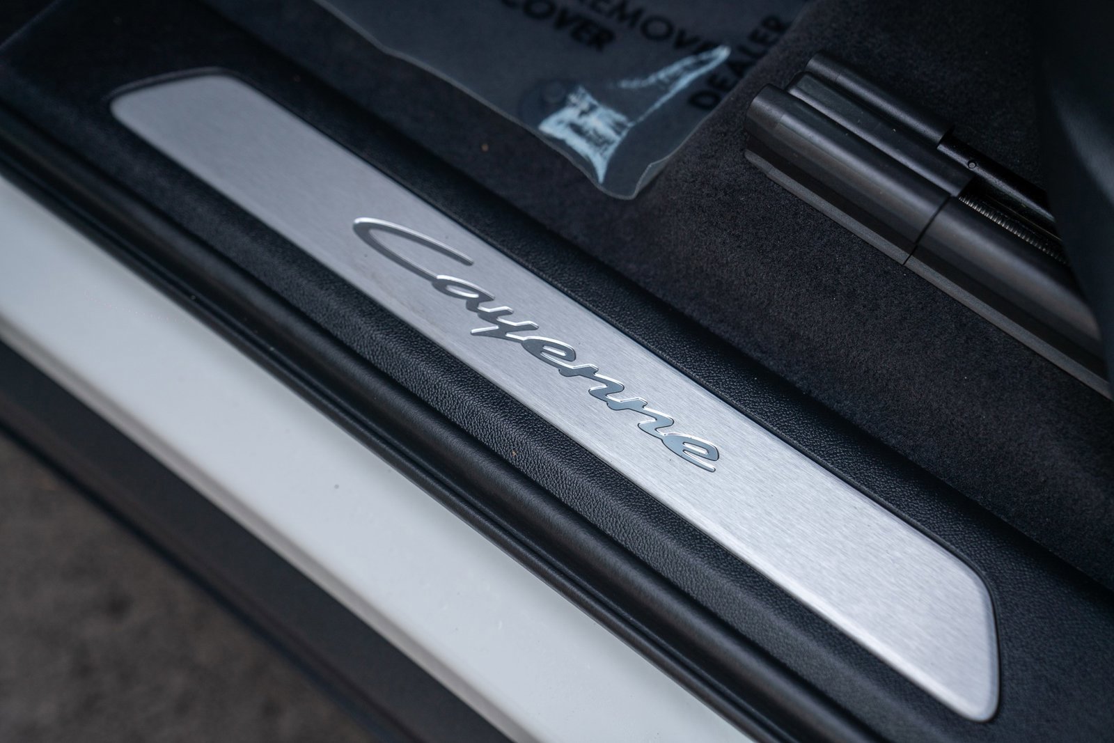 Used 2025 Porsche Cayenne image 12