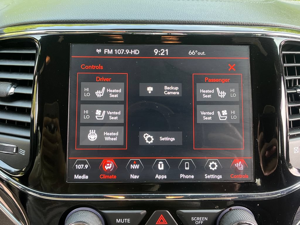 Used 2019 Jeep Grand Cherokee Overland AWD/4WD image 17
