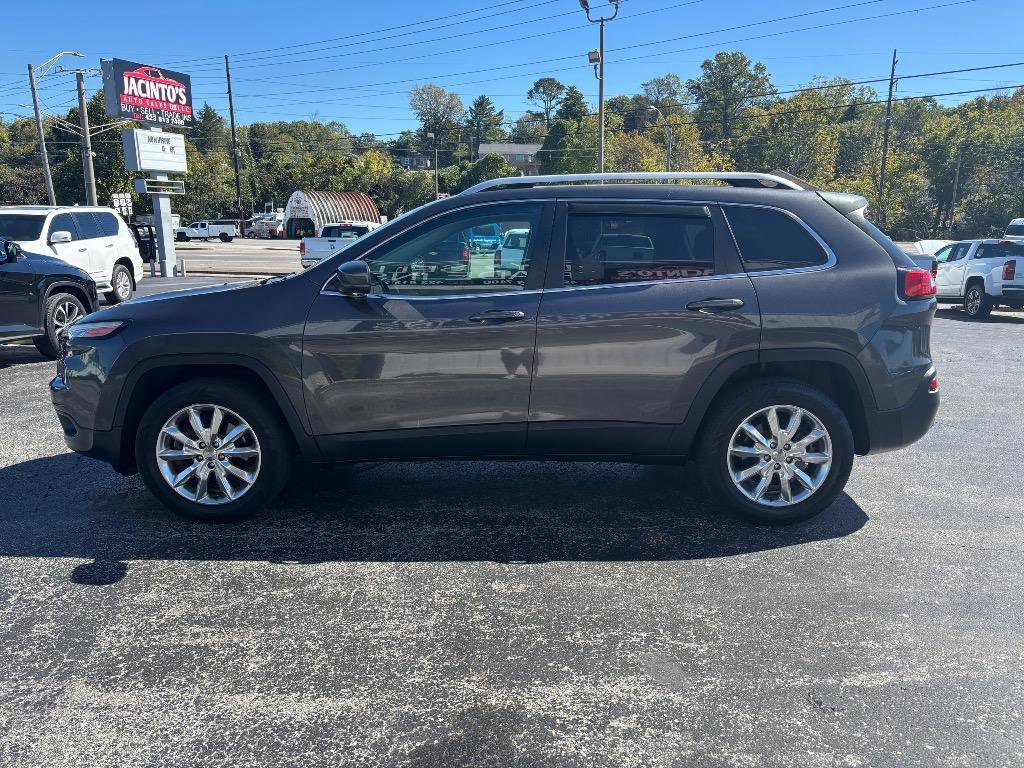 Used 2016 Jeep Cherokee Limited image 6