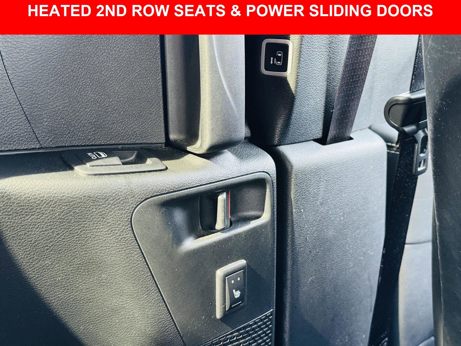 Used 2023 Chrysler Pacifica Touring-L w/ Uconnect Theater Family Group image 12