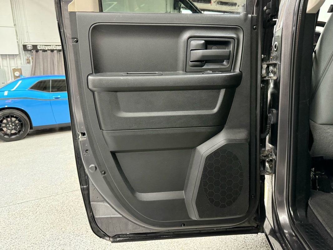 Used 2015 RAM 1500 ST w/ SXT Appearance Group image 13