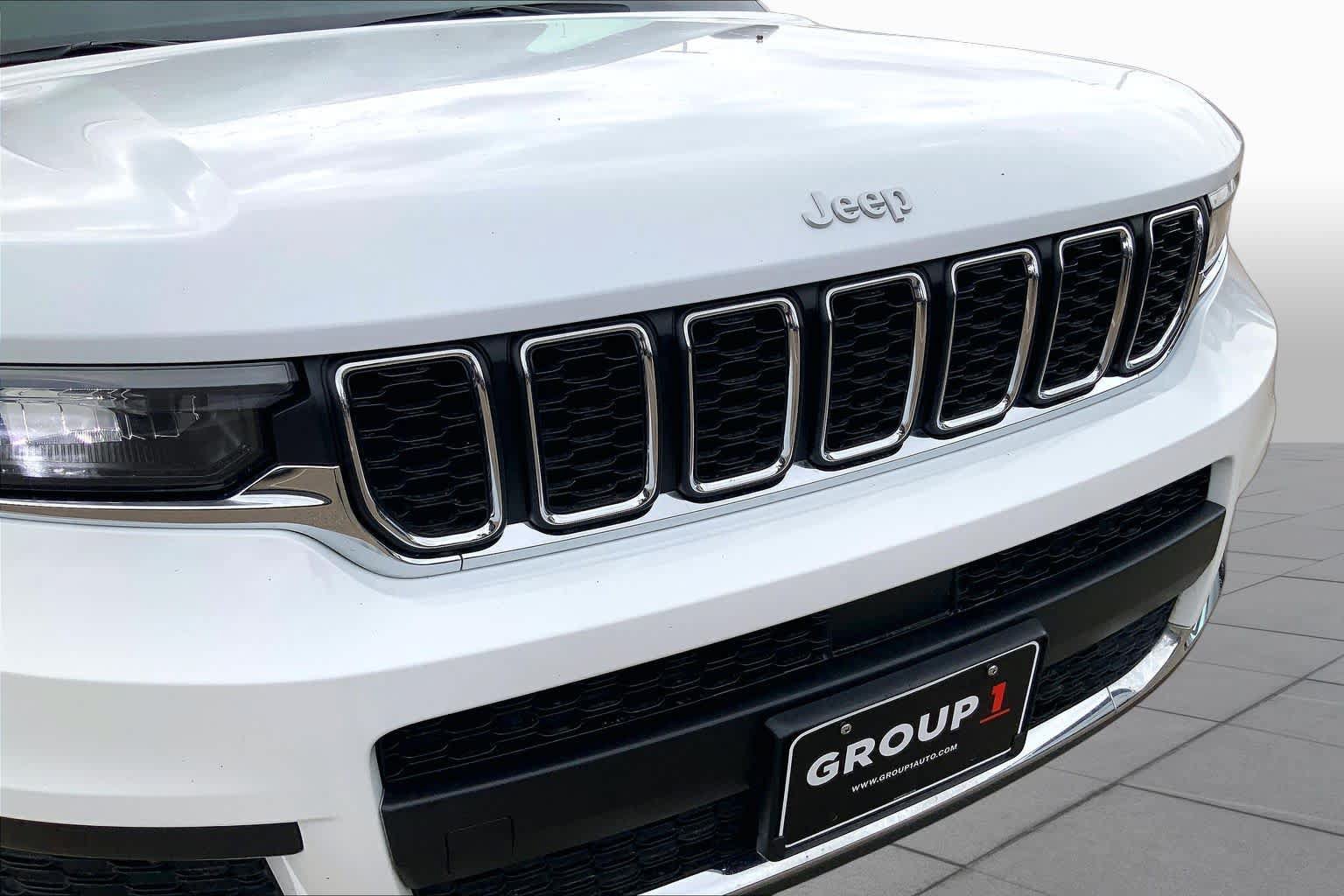 Used 2024 Jeep Grand Cherokee L Laredo RWD image 32
