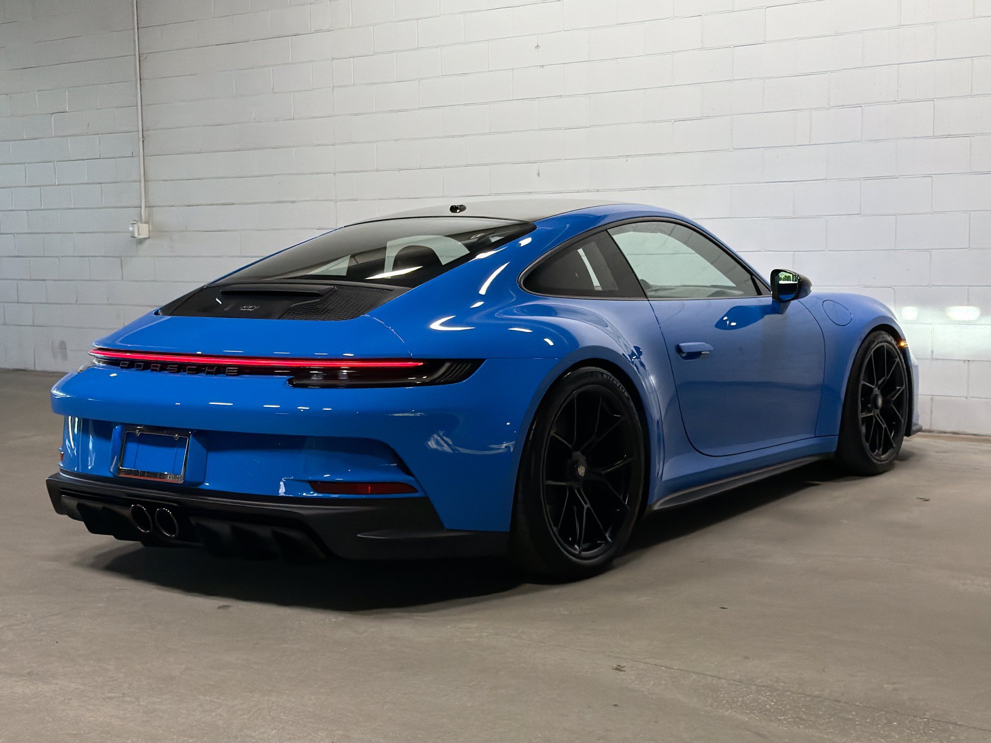 Certified 2023 Porsche 911 GT3 RWD image 7