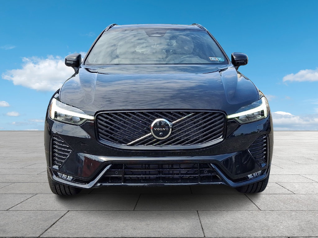 New 2027 Volvo XC60 B5 Plus AWD/4WD image 2